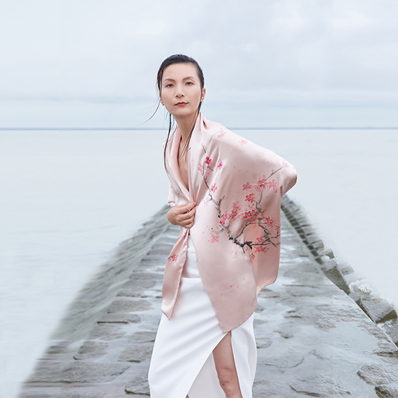 真絲臻品手工彩繪披肩&middot;暗香梅